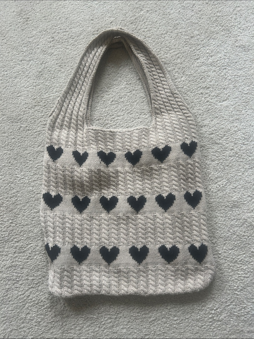 Beige Heart Pattern Knit Tote Bag